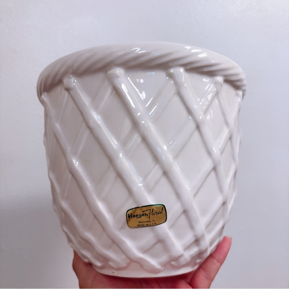 The Haeger Potteries 1960s Basket Weave Ceramic Pot White Planter